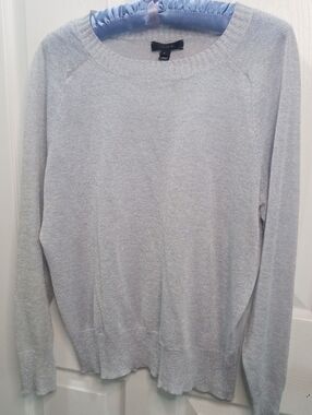J.CREW LIGHT WEIGHT  SWEATER